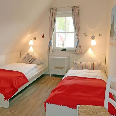 Antje Am Duenenwald * غلوفي